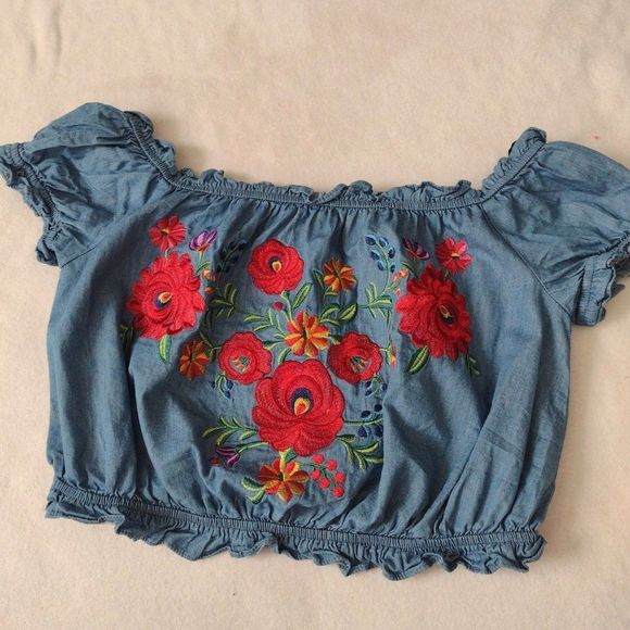 SALE Forever 21 Embroidered Crop Peasant Top L Off Shoulder Chambray - Picture 2 of 10